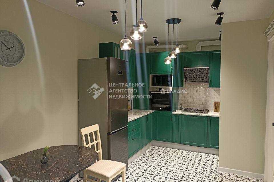 Сдаётся 2-комнатная квартира, 65 м²