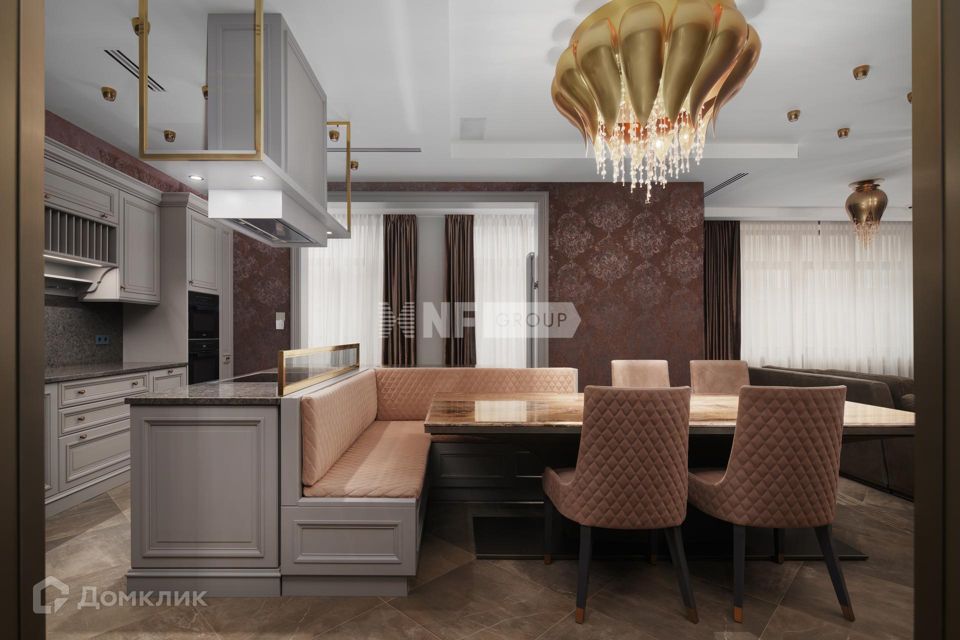 Продаётся 6-комнатная квартира, 298.93 м²