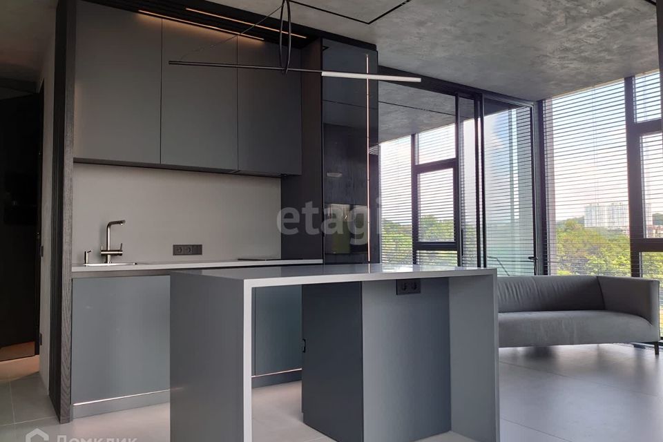Продаётся 1-комнатная квартира, 54 м²