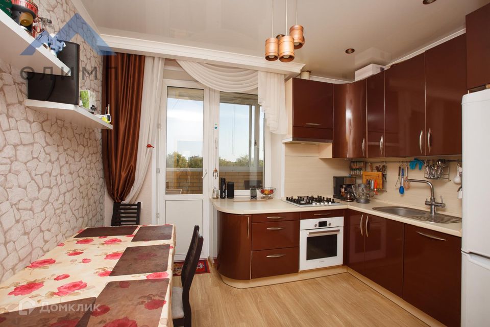 Продаётся 2-комнатная квартира, 65.2 м²