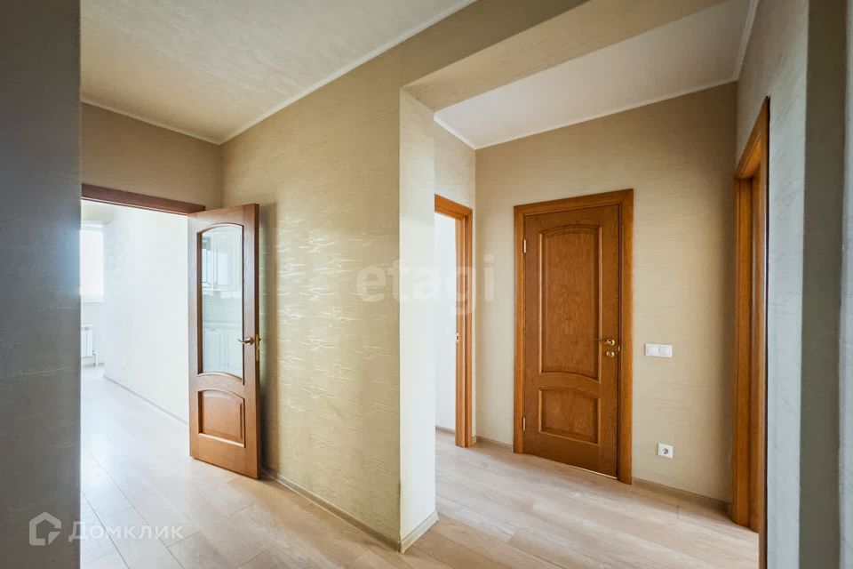Продаётся 2-комнатная квартира, 64.6 м²