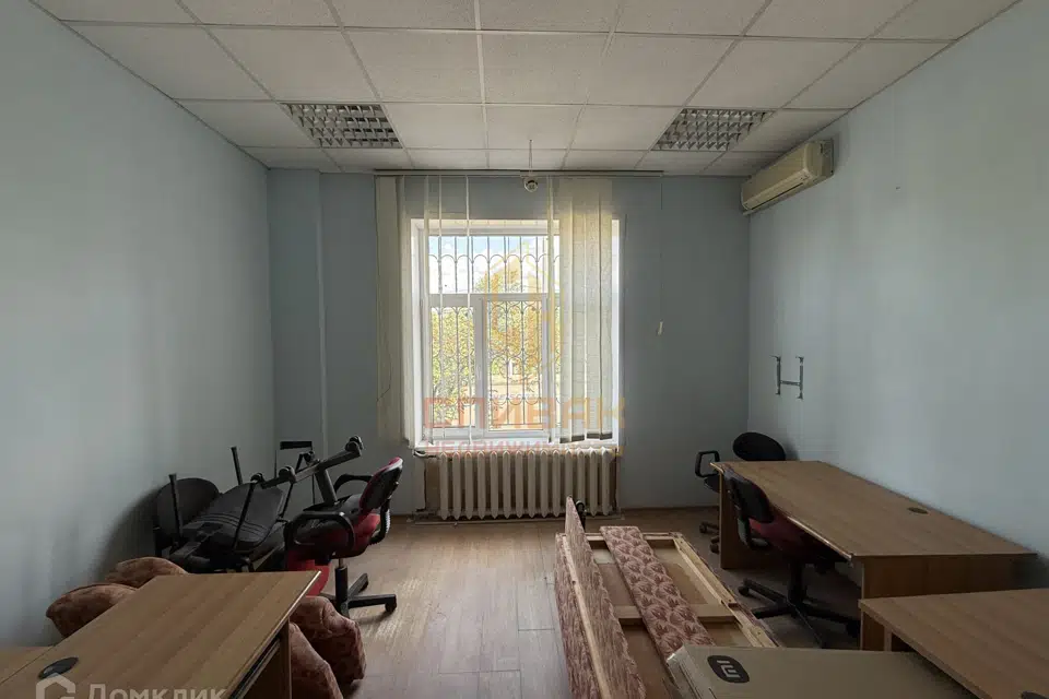 Продаётся 4-комнатная квартира, 72.9 м²