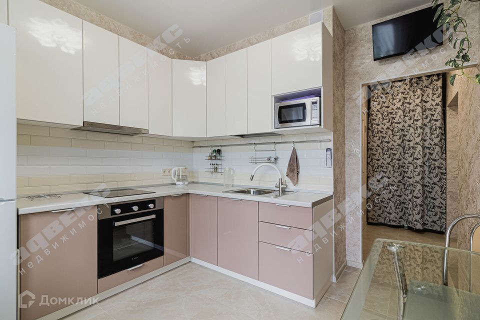 Продаётся 1-комнатная квартира, 38 м²
