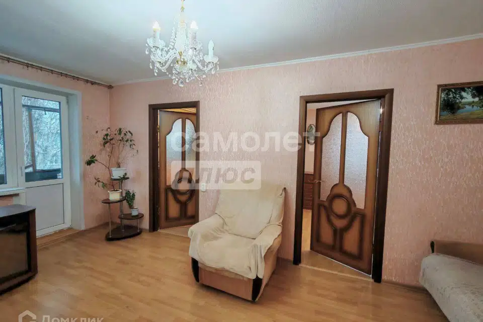 Продаётся 3-комнатная квартира, 47.3 м²