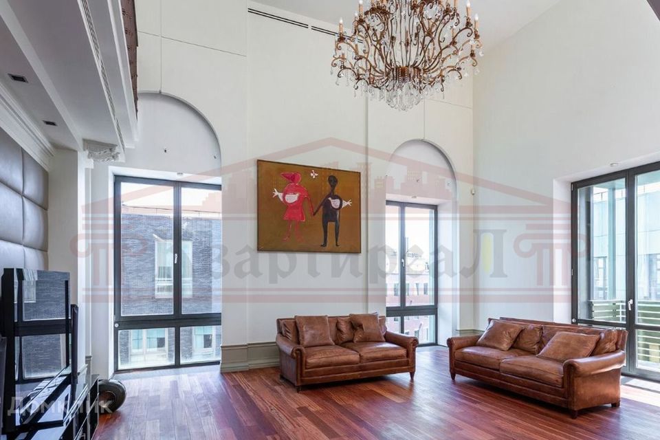 Сдаётся 5-комнатная квартира, 300 м²