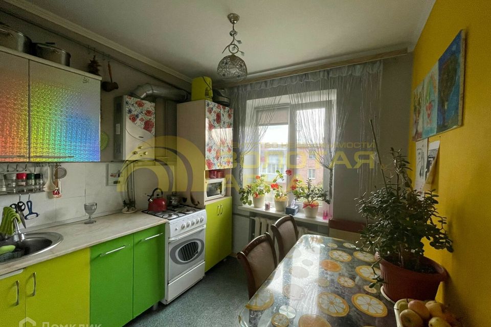 Продаётся 3-комнатная квартира, 57 м²