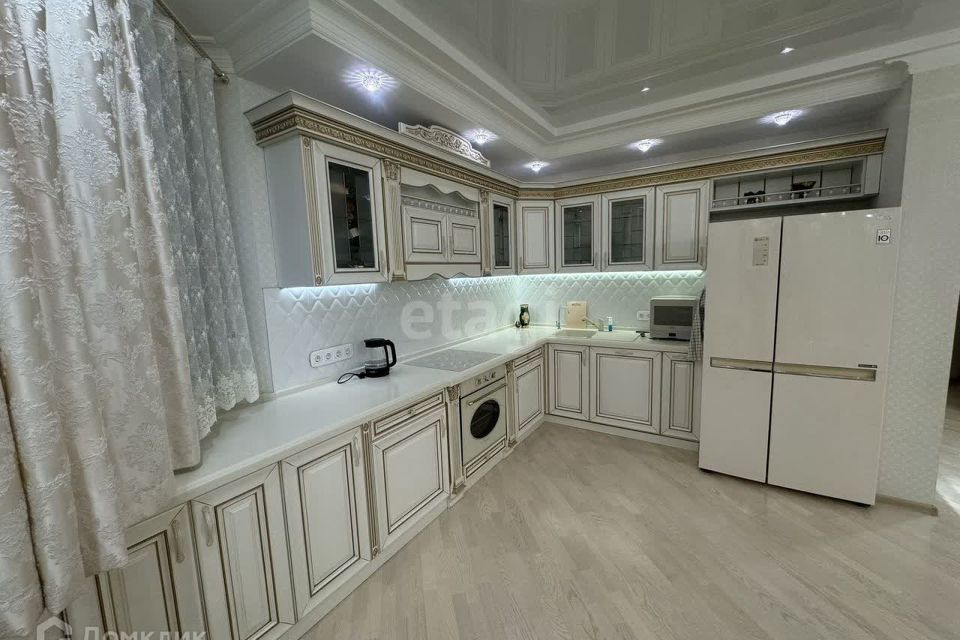 Продаётся 3-комнатная квартира, 100 м²