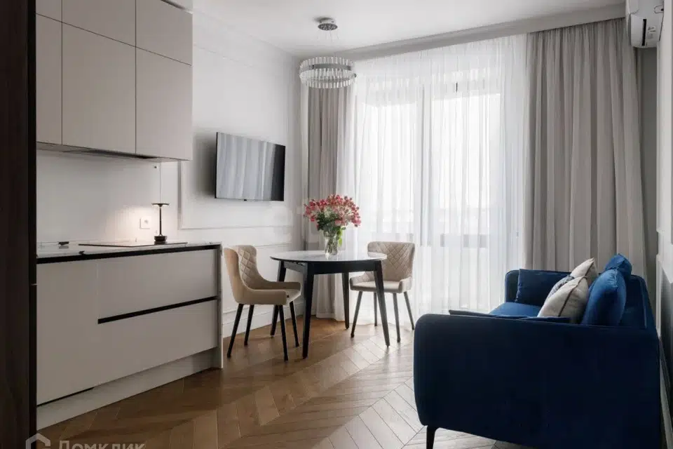 Продаётся 1-комнатная квартира, 42 м²