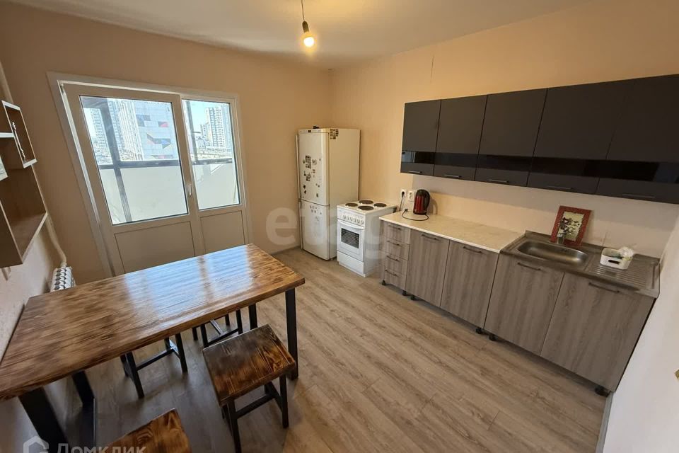 Сдаётся 2-комнатная квартира, 57.2 м²