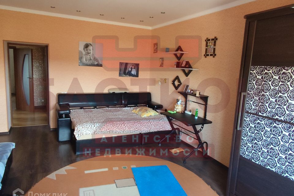Продаётся 3-этажный дом, 300 м²
