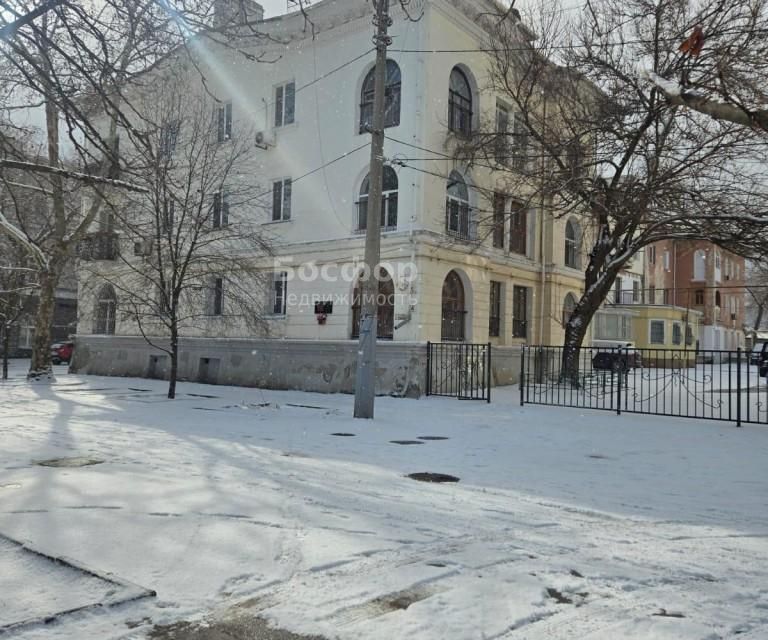 Продаётся 3-комнатная квартира, 97 м²