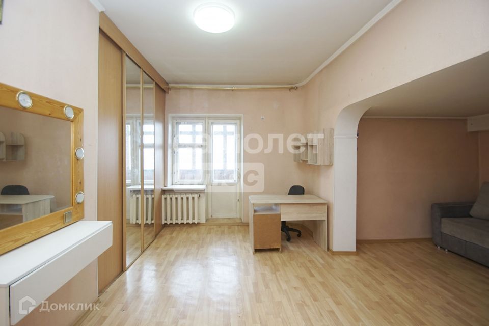 Продаётся 4-комнатная квартира, 119 м²
