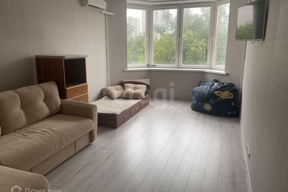 Продаётся 1-комнатная квартира, 47 м²