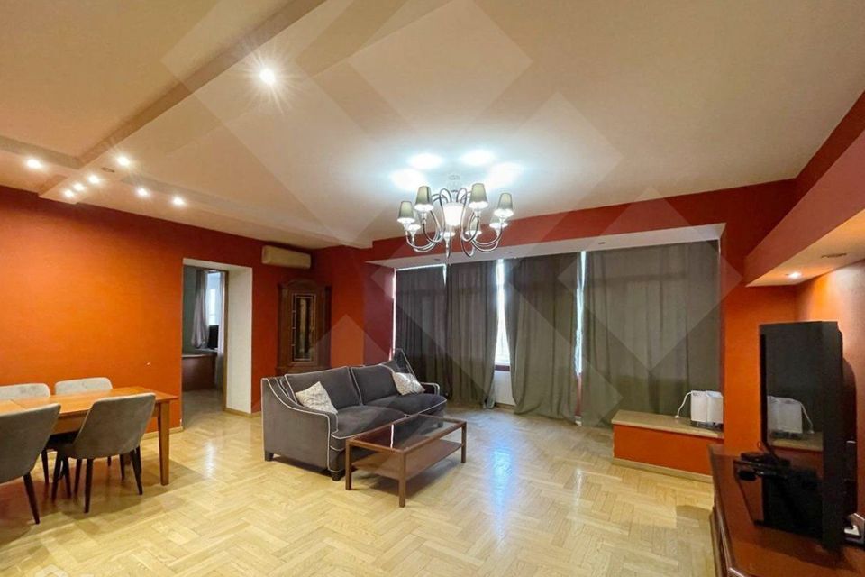 Сдаётся 4-комнатная квартира, 120 м²