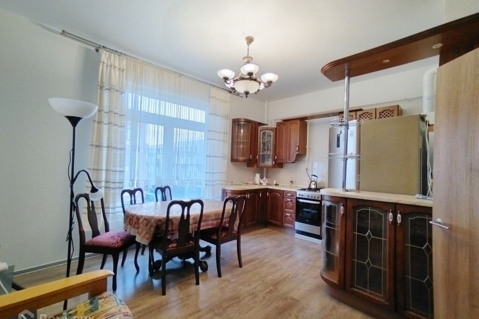 Продаётся 3-комнатная квартира, 72.14 м²