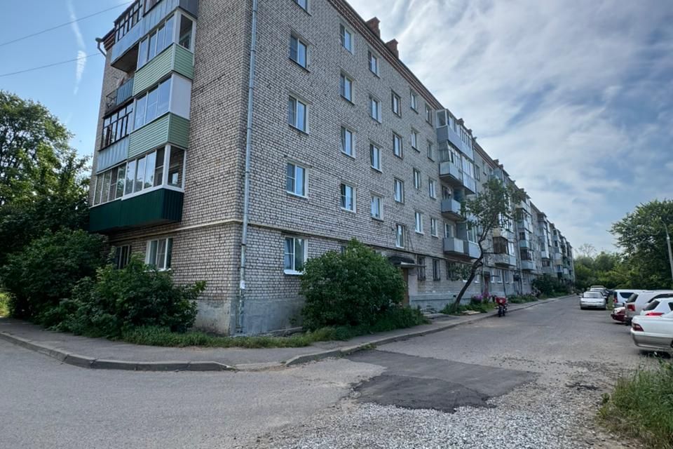 Продаётся 3-комнатная квартира, 51.7 м²