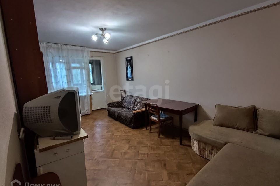 Продаётся 3-комнатная квартира, 57.5 м²