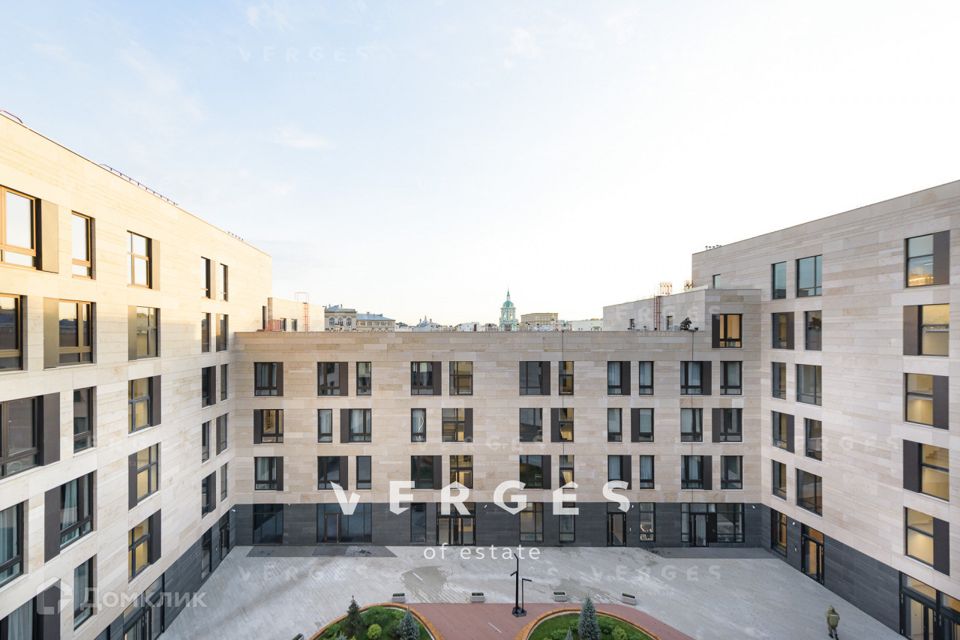 Продаётся 3-комнатная квартира, 160 м²