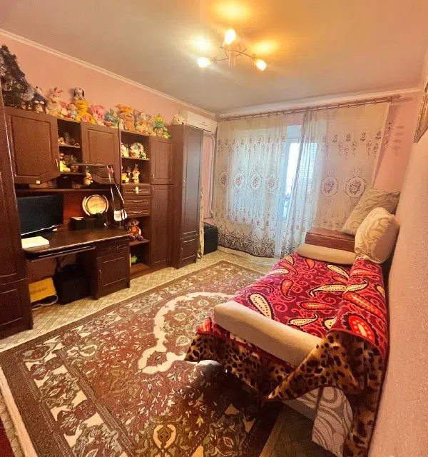 Продаётся 3-комнатная квартира, 70.2 м²