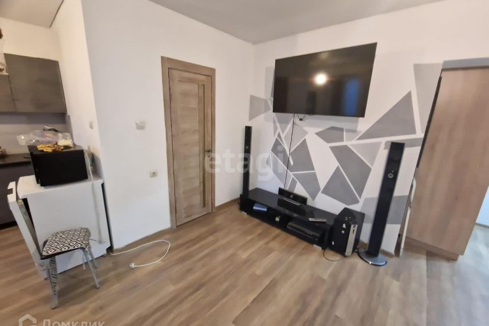 Продаётся 1-комнатная квартира, 42 м²