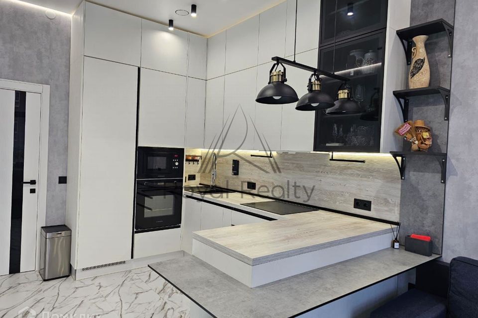 Сдаётся 3-комнатная квартира, 102 м²