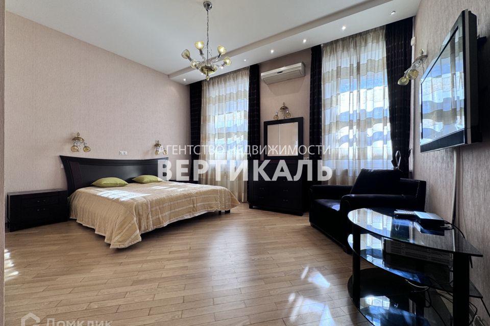 Сдаётся 3-комнатная квартира, 128 м²