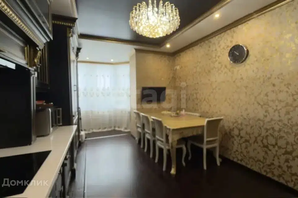 Продаётся 5-комнатная квартира, 125 м²