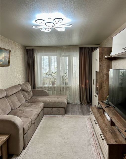 Продаётся 3-комнатная квартира, 63.5 м²