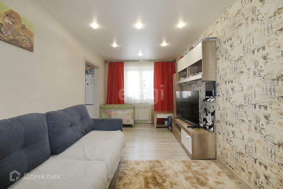 Продаётся 4-комнатная квартира, 79.4 м²