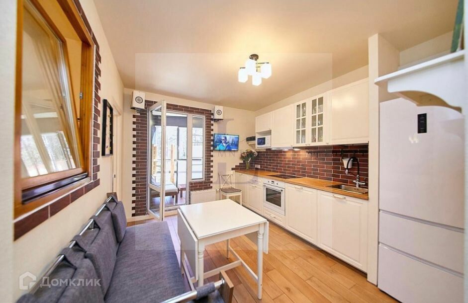 Продаётся 2-комнатная квартира, 60.5 м²