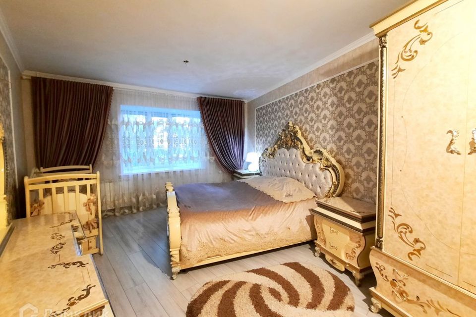Продаётся 5-комнатная квартира, 122 м²