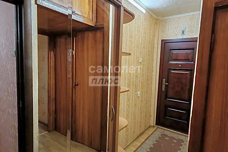 Продаётся 3-комнатная квартира, 47.3 м²