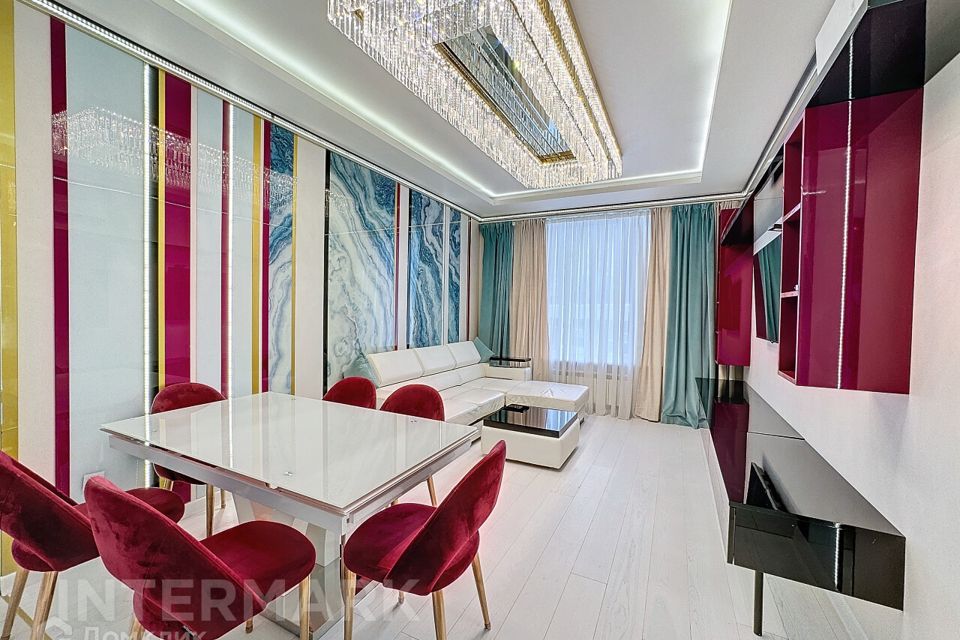 Сдаётся 3-комнатная квартира, 94 м²