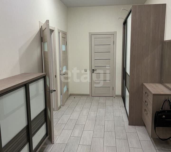 Продаётся 2-комнатная квартира, 71.2 м²