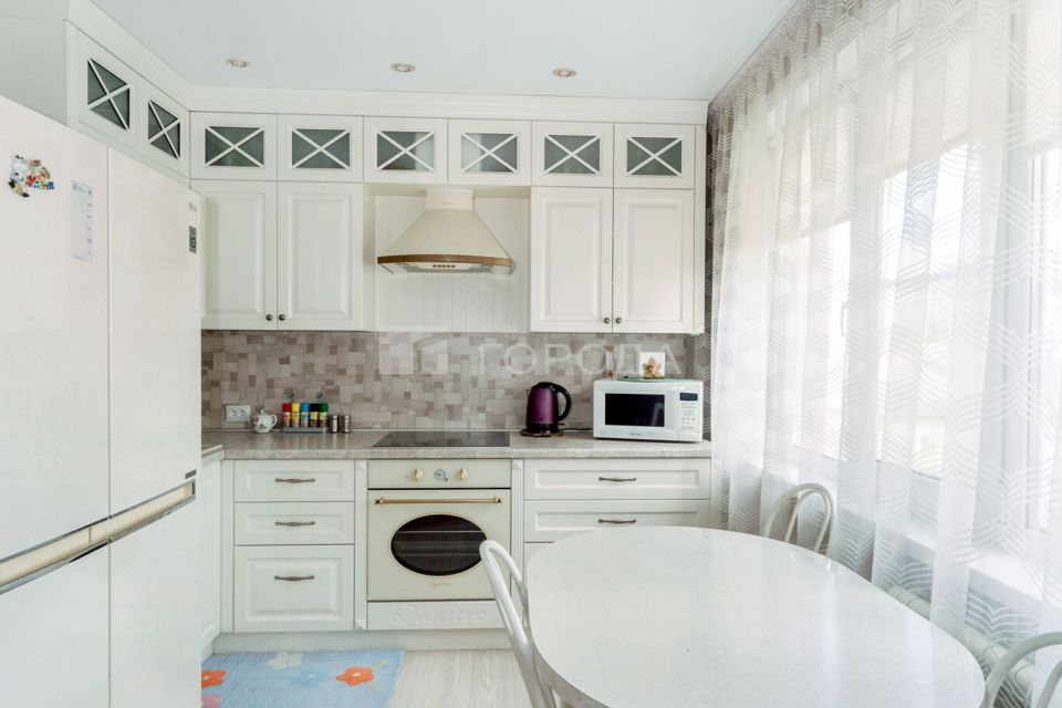 Продаётся 3-комнатная квартира, 68.7 м²