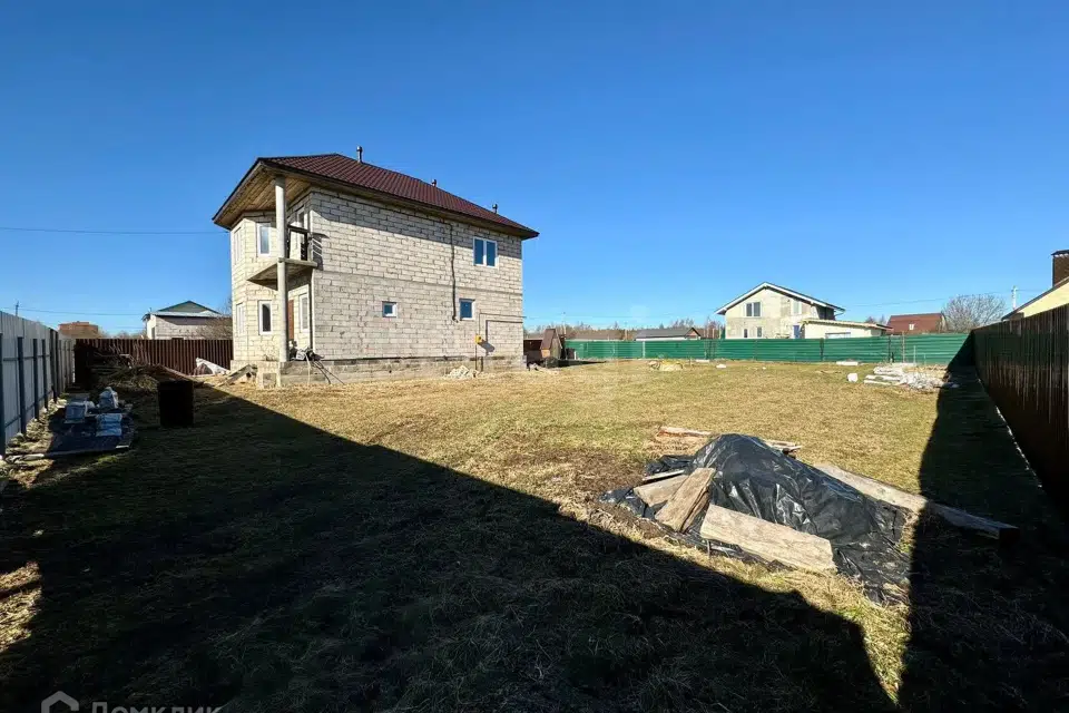Продаётся 2-этажный дом, 180 м²