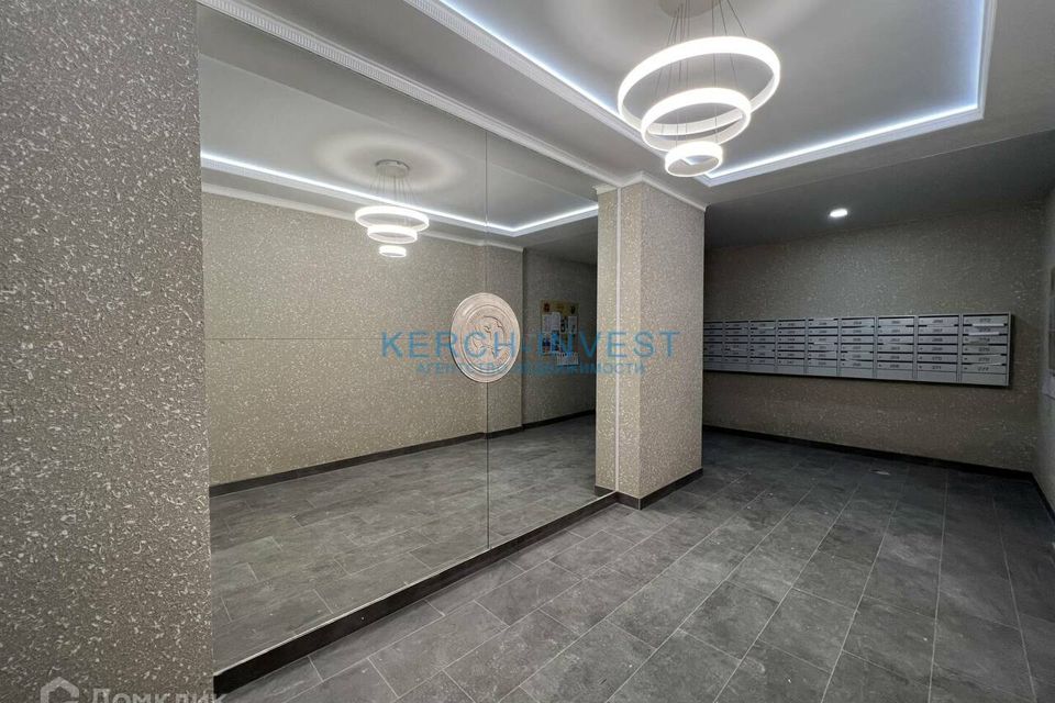 Продаётся 3-комнатная квартира, 121 м²