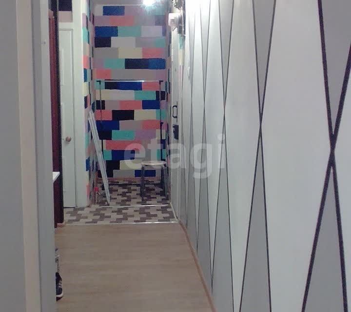 Продаётся 4-комнатная квартира, 62 м²