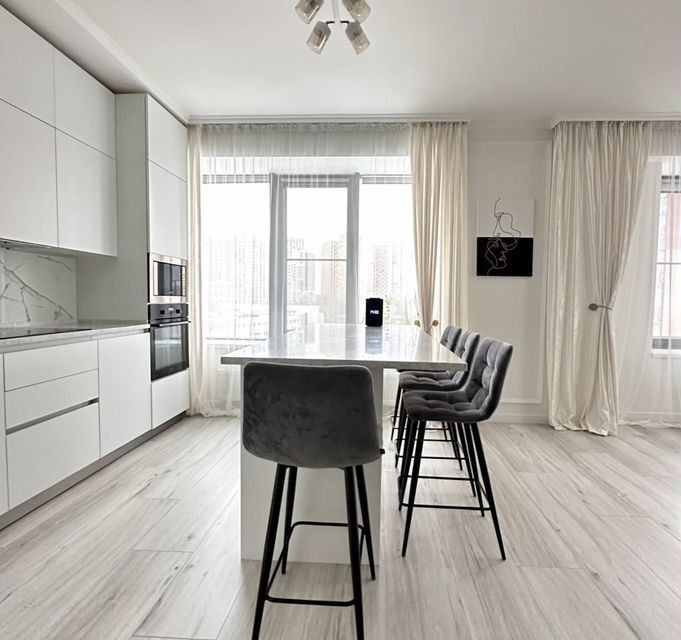Сдаётся 1-комнатная квартира, 65 м²