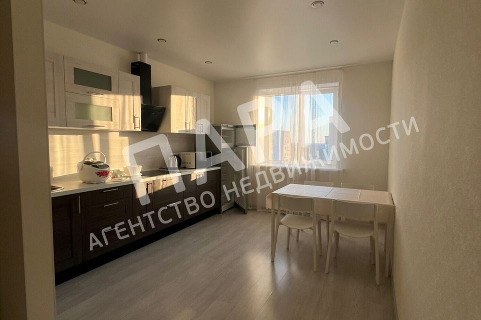 Сдаётся 2-комнатная квартира, 65.6 м²