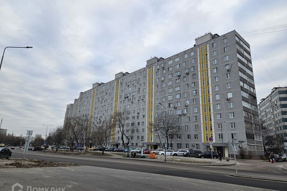 Продаётся комната в 1-комн. квартире, 13.8 м²