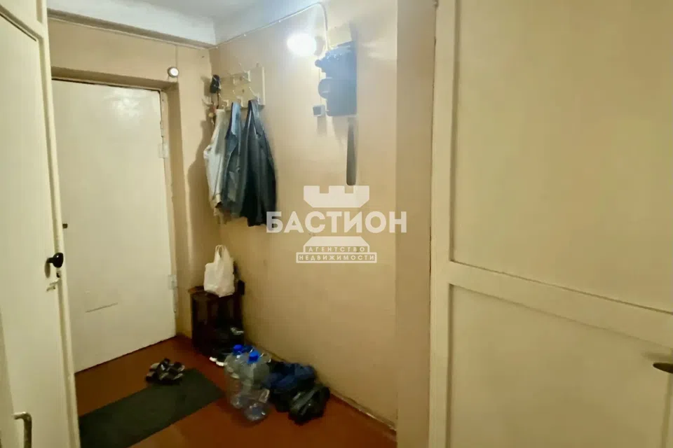 Продаётся 3-комнатная квартира, 43.7 м²
