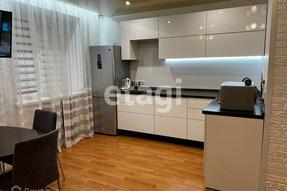 Продаётся 2-комнатная квартира, 43.4 м²