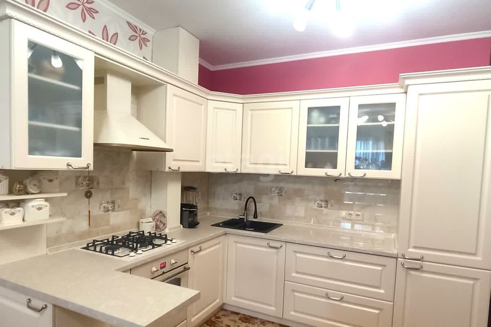 Продаётся 1-комнатная квартира, 54.2 м²