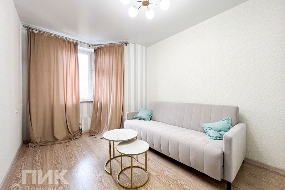 Сдаётся 2-комнатная квартира, 60.4 м²