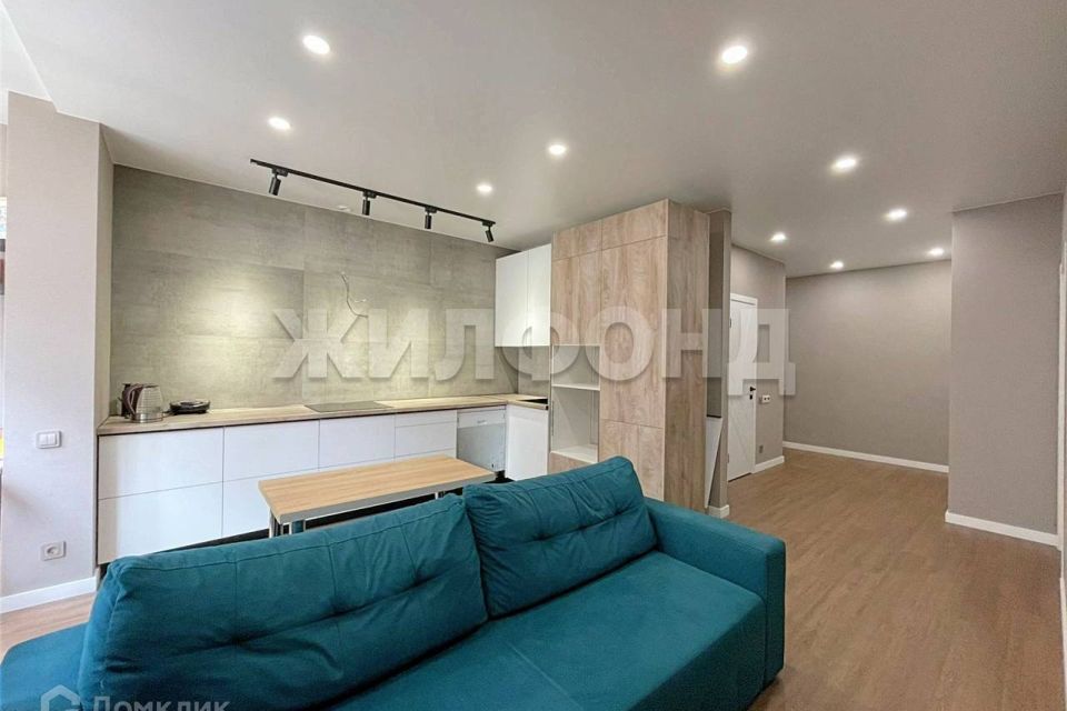 Продаётся 2-комнатная квартира, 63.7 м²