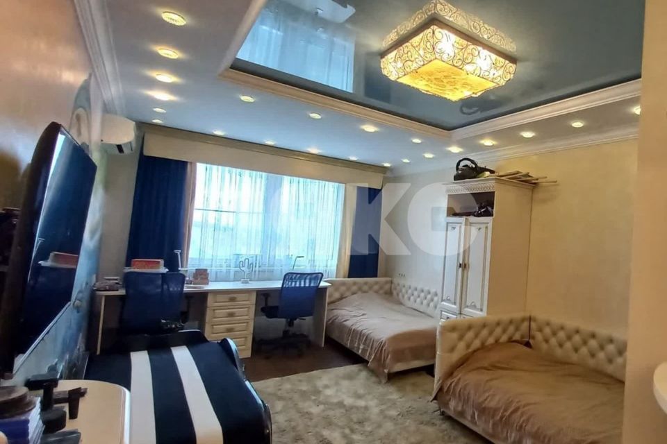 Продаётся 2-комнатная квартира, 76 м²