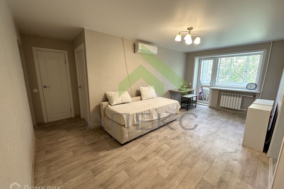 Продаётся 3-комнатная квартира, 56.2 м²