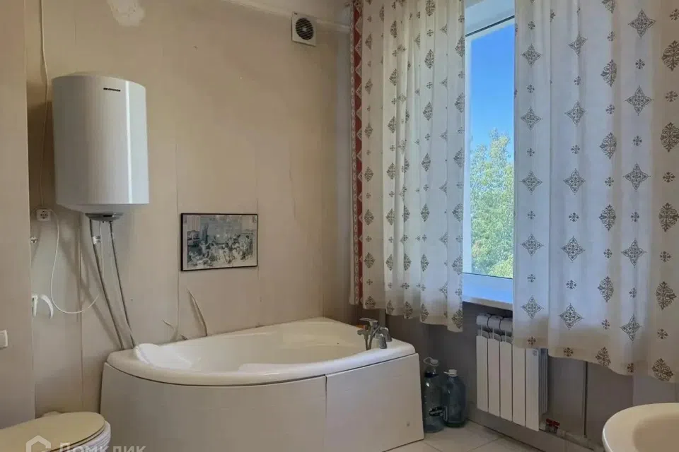 Продаётся 2-комнатная квартира, 56.3 м²