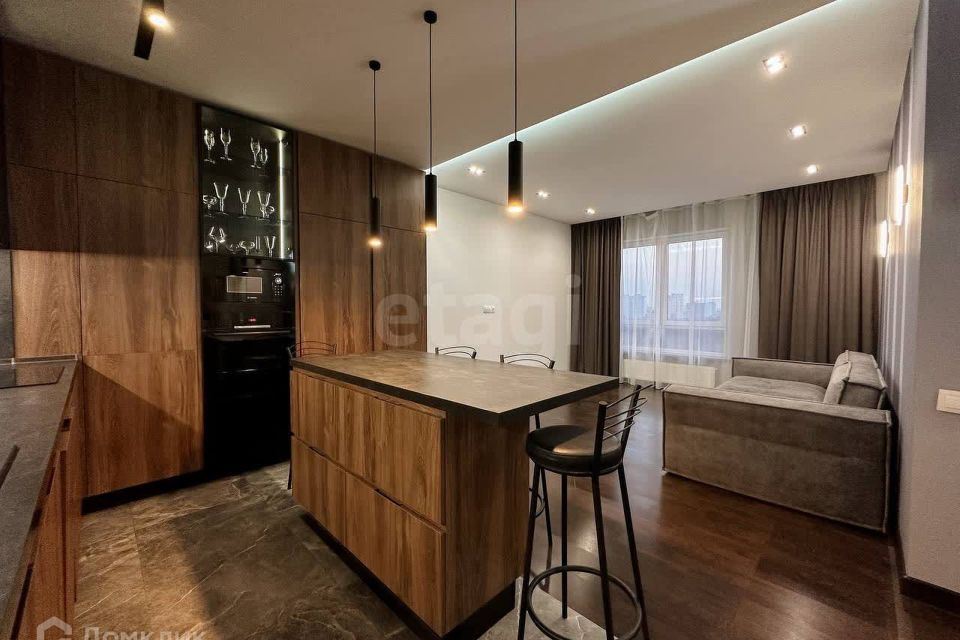 Продаётся 3-комнатная квартира, 101.9 м²